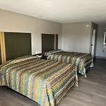Nola Inn & Suites